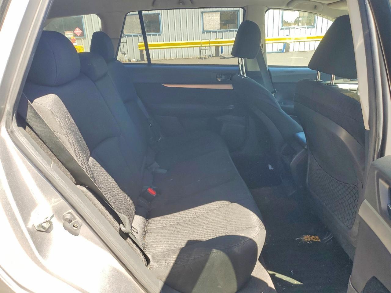 2010 SUBARU Outback
