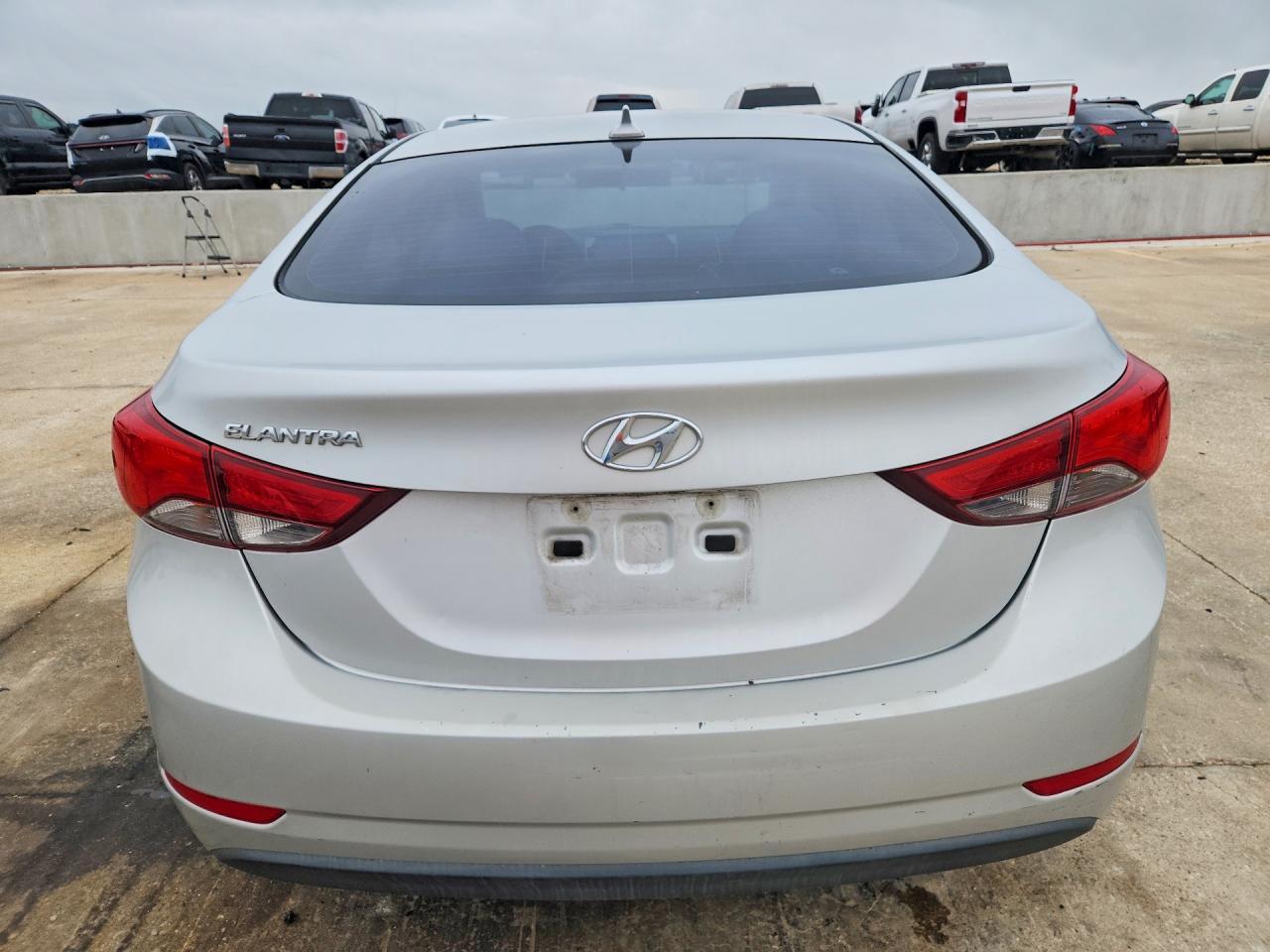 2016 HYUNDAI ELANTRA
