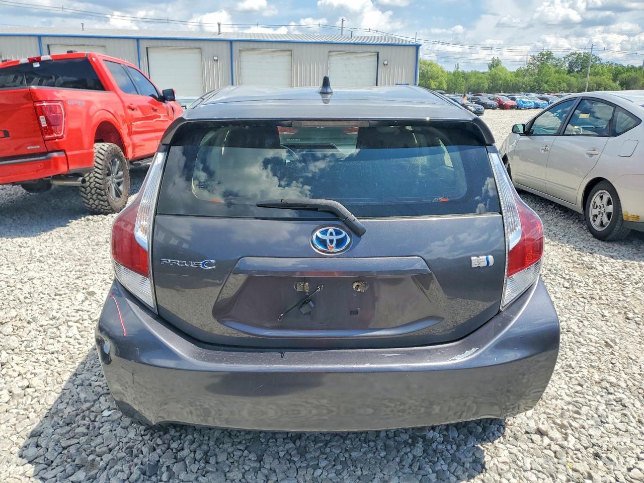 2015 TOYOTA Prius c
