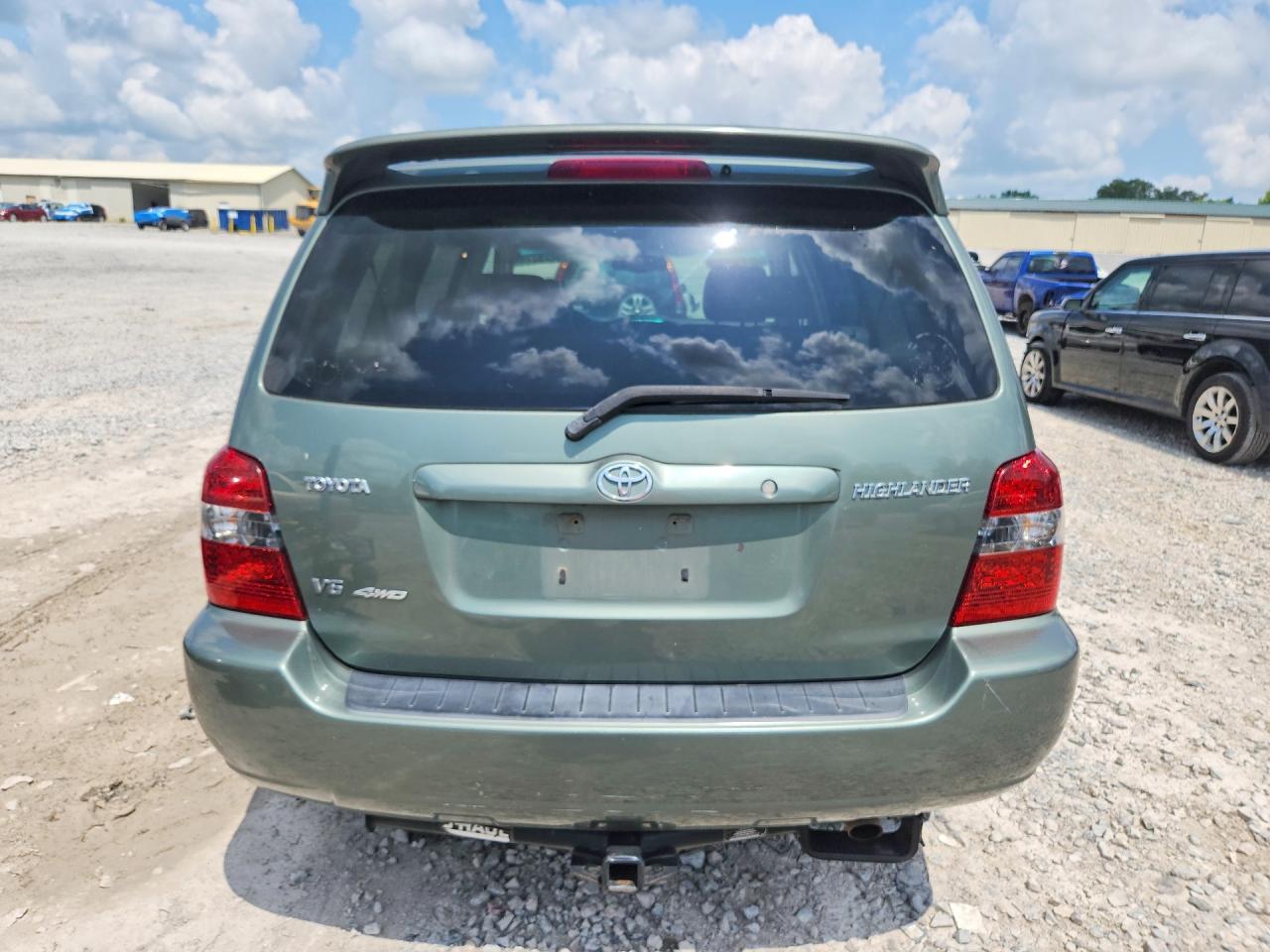 2005 TOYOTA HIGHLANDER