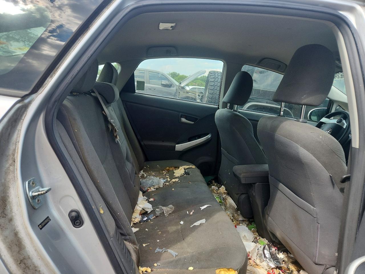 2011 TOYOTA PRIUS
