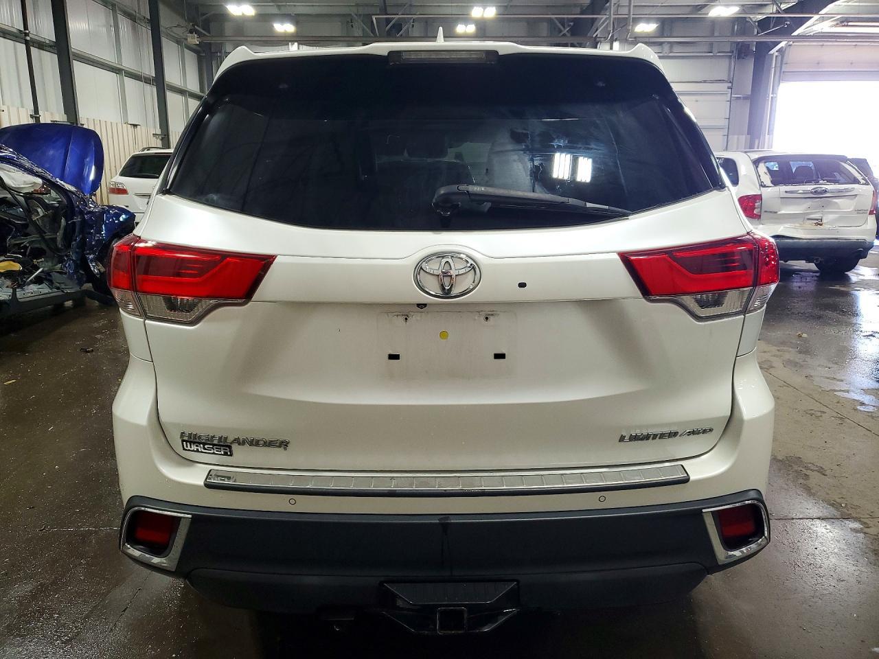 2018 TOYOTA HIGHLANDER