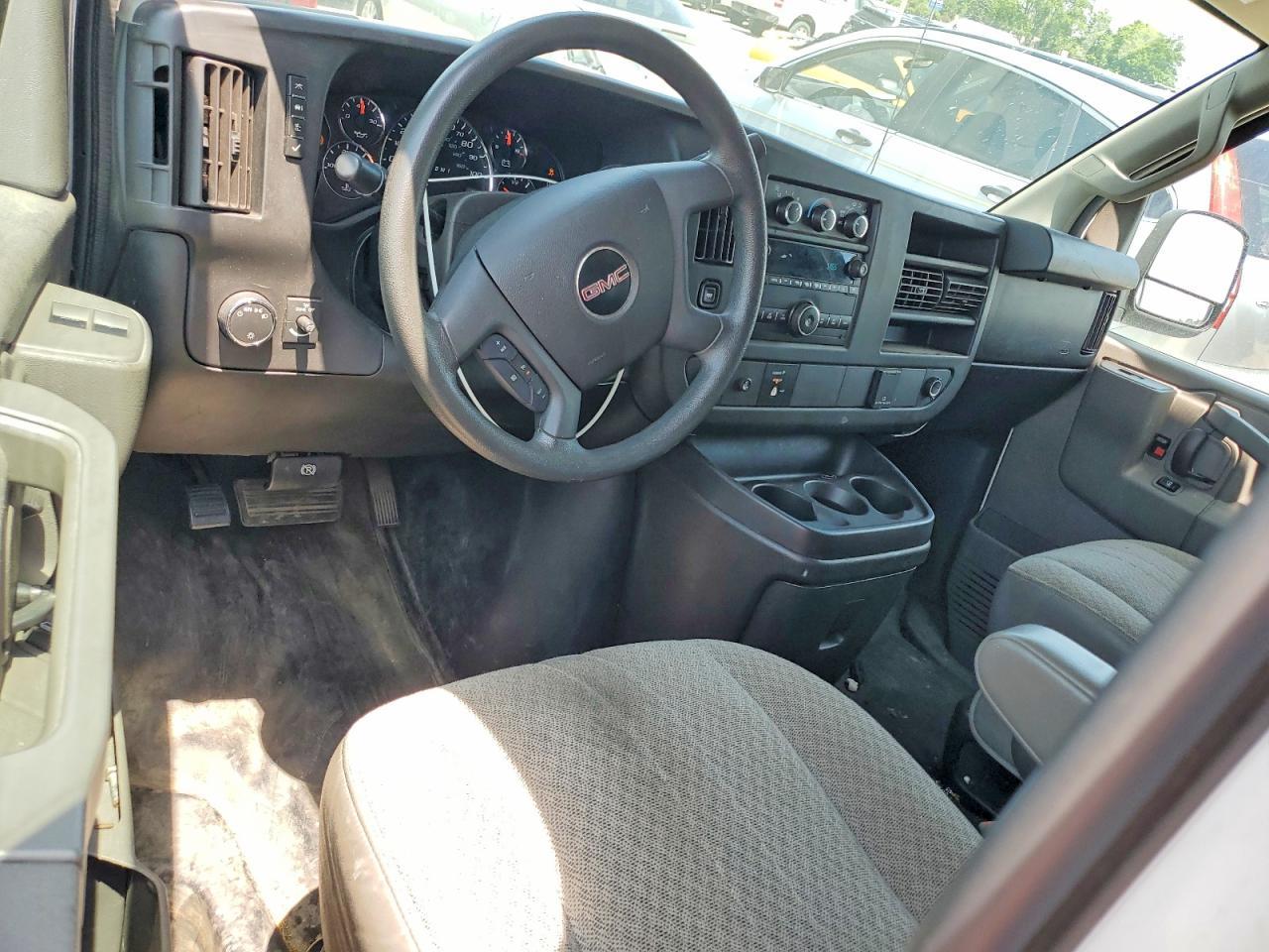 2017 GMC Savana