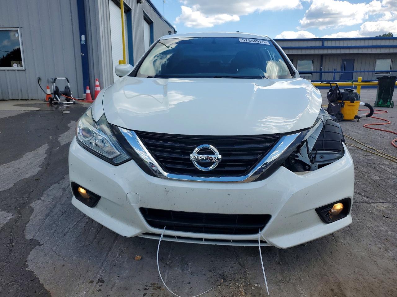2017 NISSAN ALTIMA