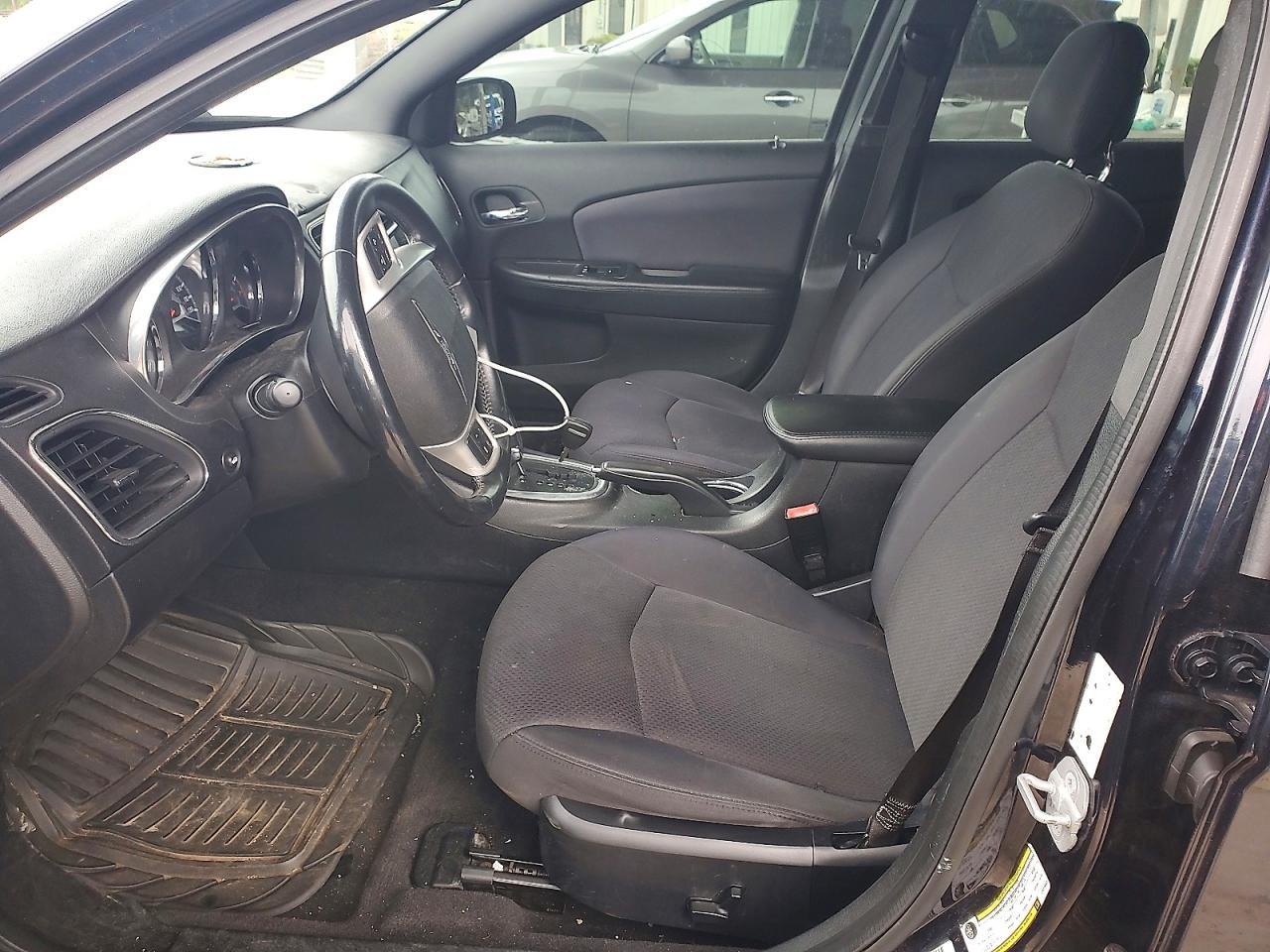 2012 CHRYSLER 200