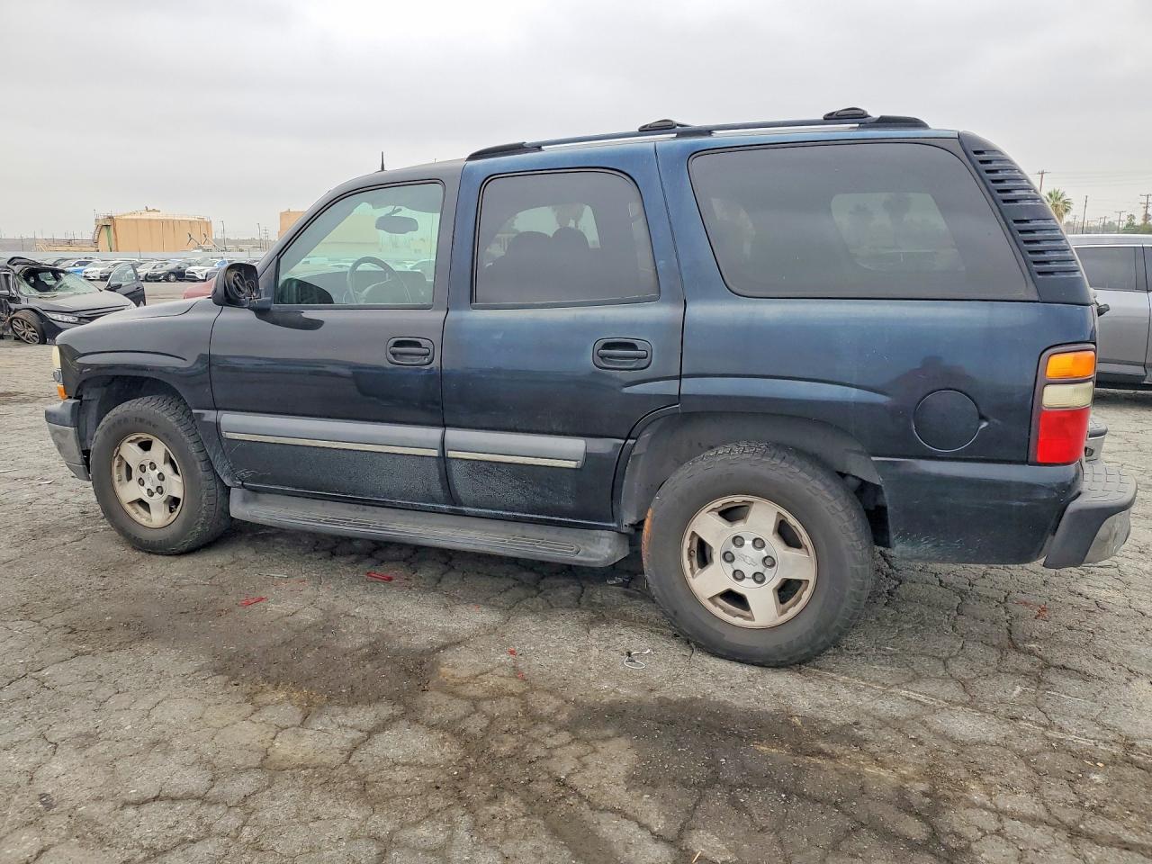 2004 CHEVROLET Tahoe