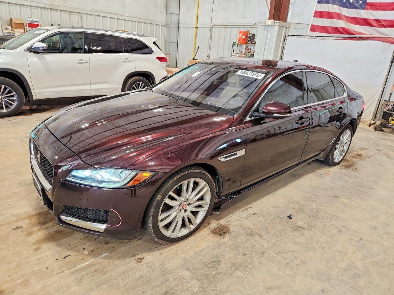 2017 JAGUAR XF