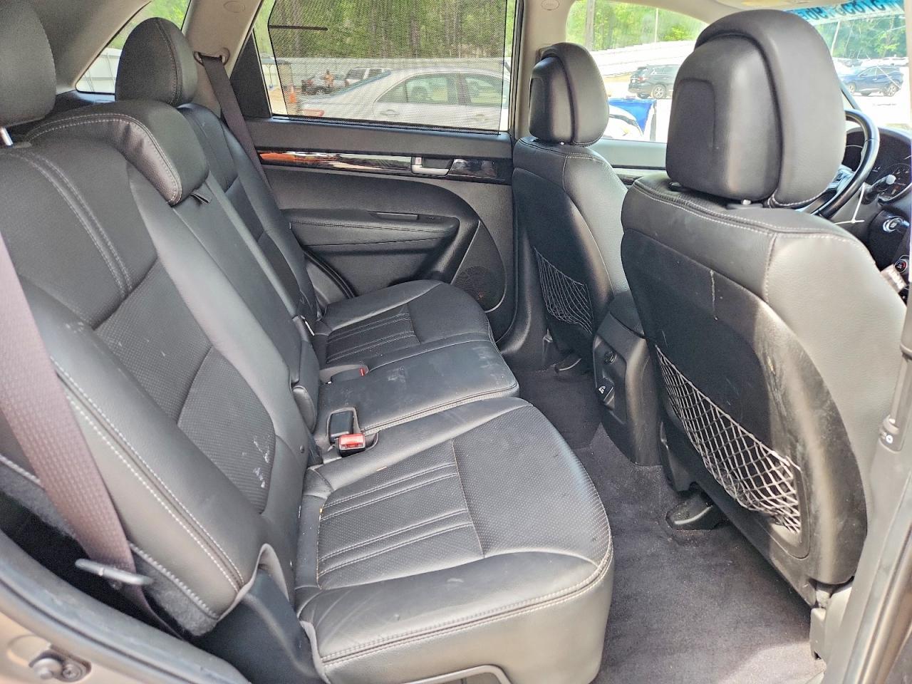 2014 KIA SORENTO