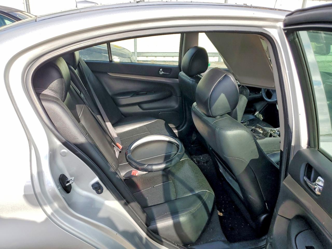 2011 INFINITI G25