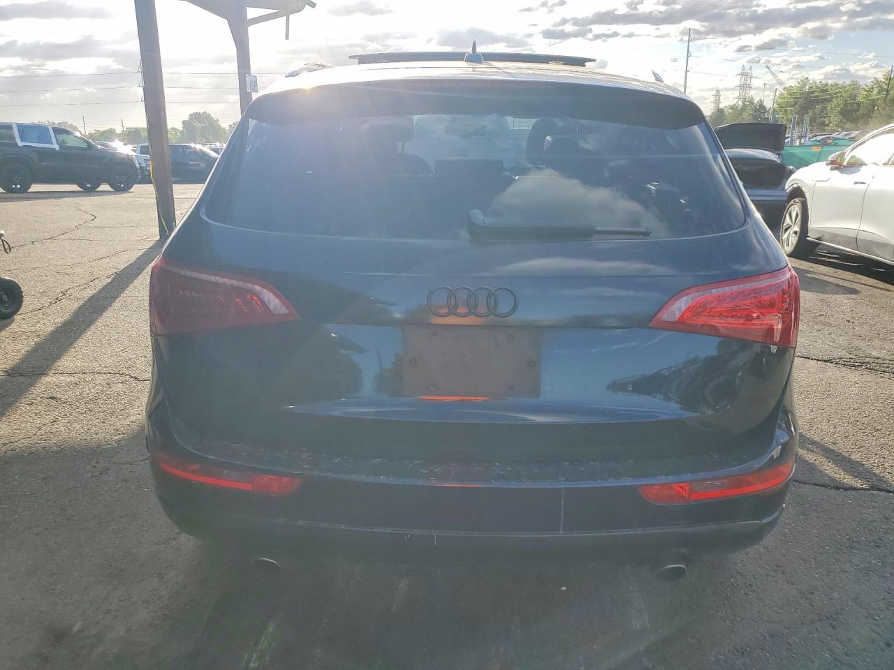 2010 AUDI Q5