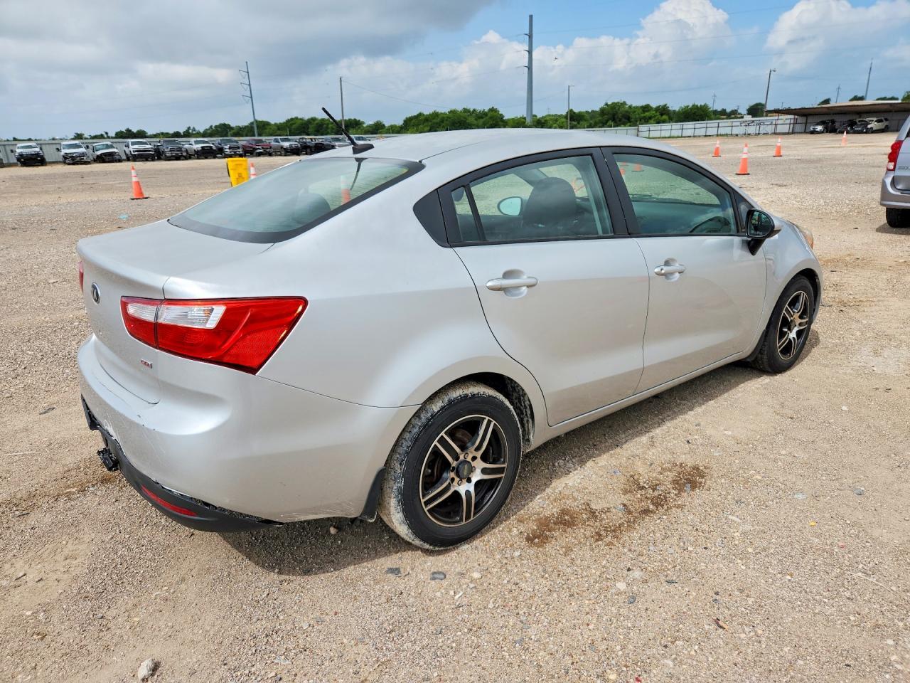2014 KIA RIO