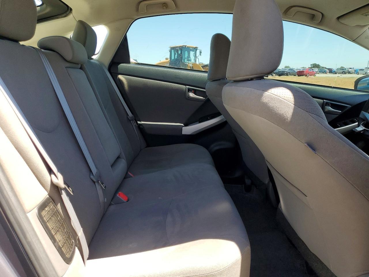 2015 TOYOTA PRIUS