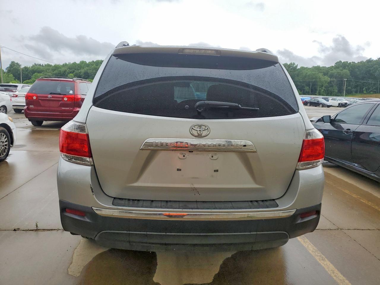 2013 TOYOTA HIGHLANDER