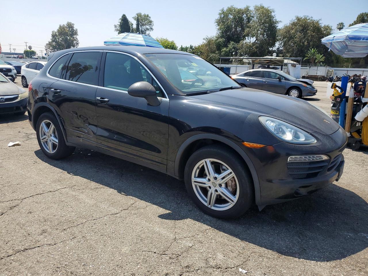2011 PORSCHE CAYENNE