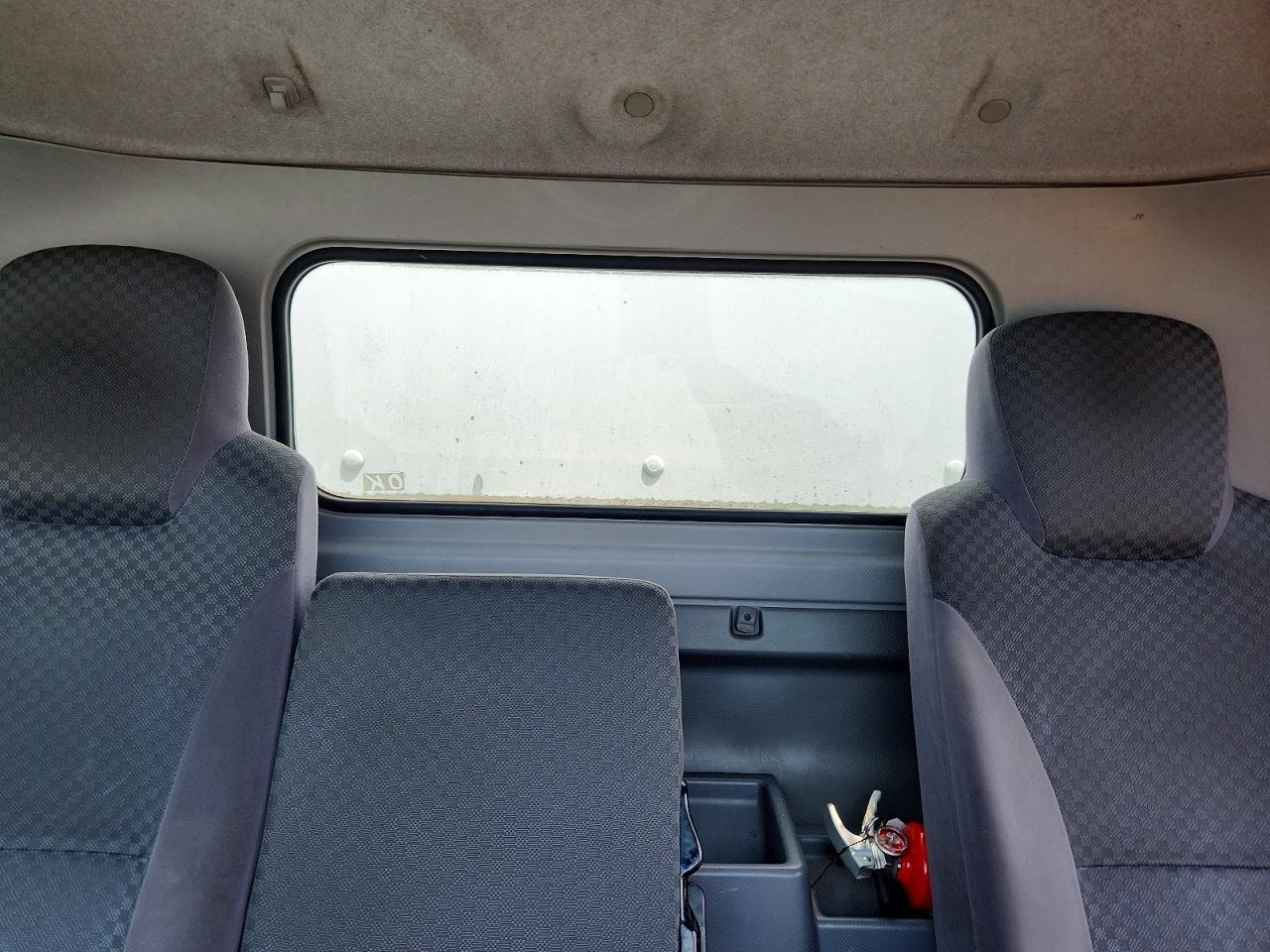 2011 ISUZU Npr Hd