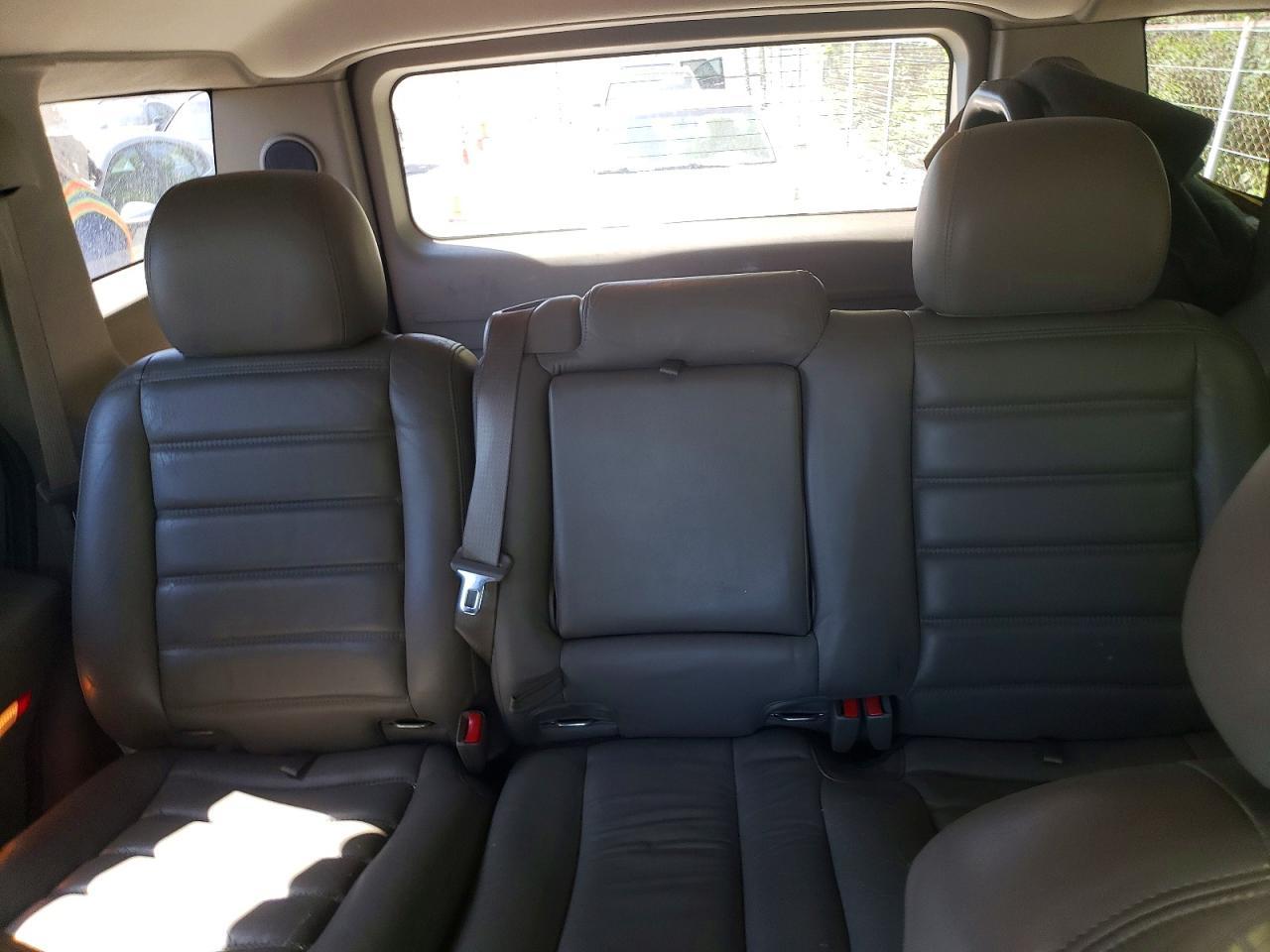 2004 HUMMER H2