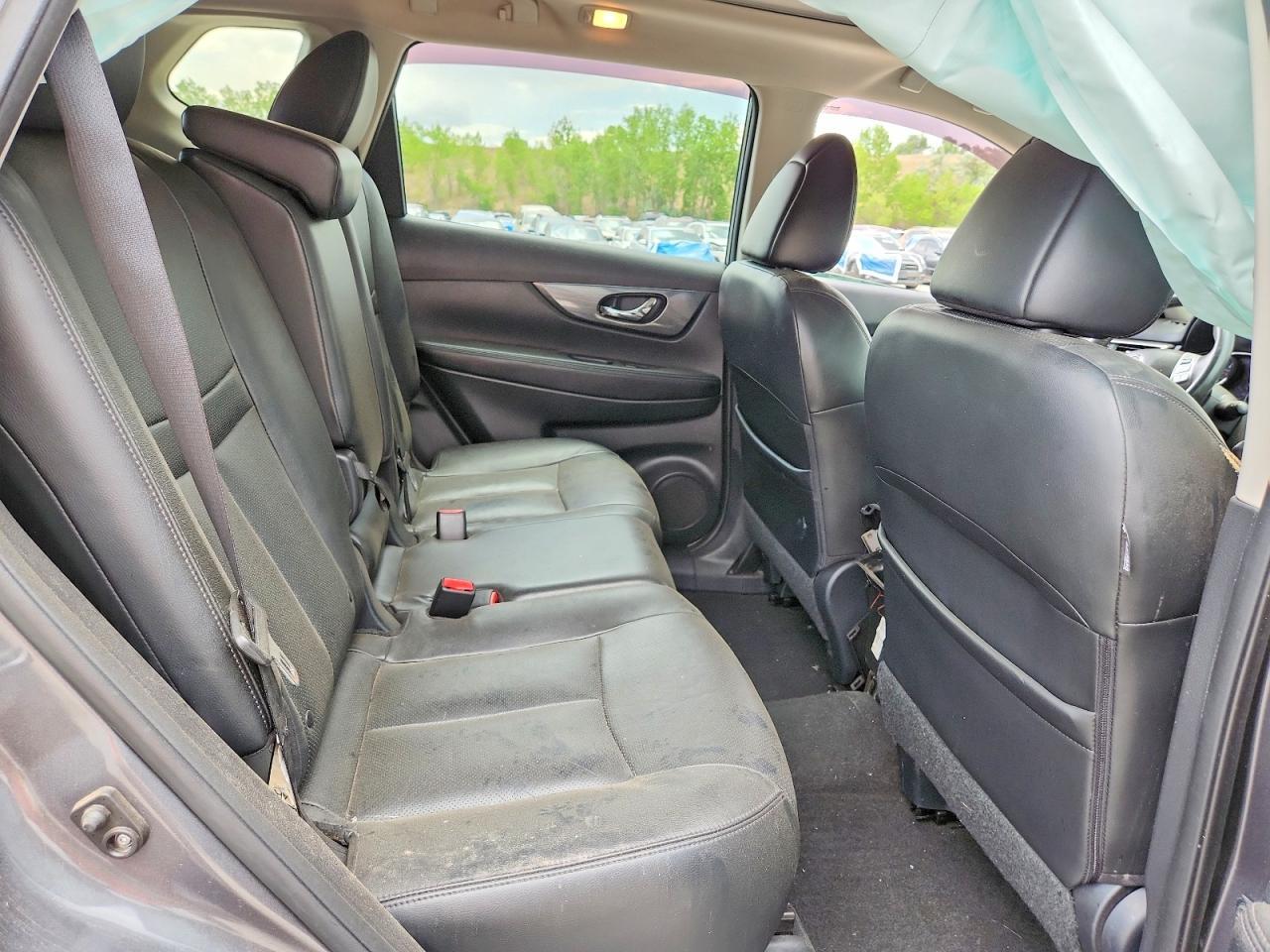 2015 NISSAN ROGUE