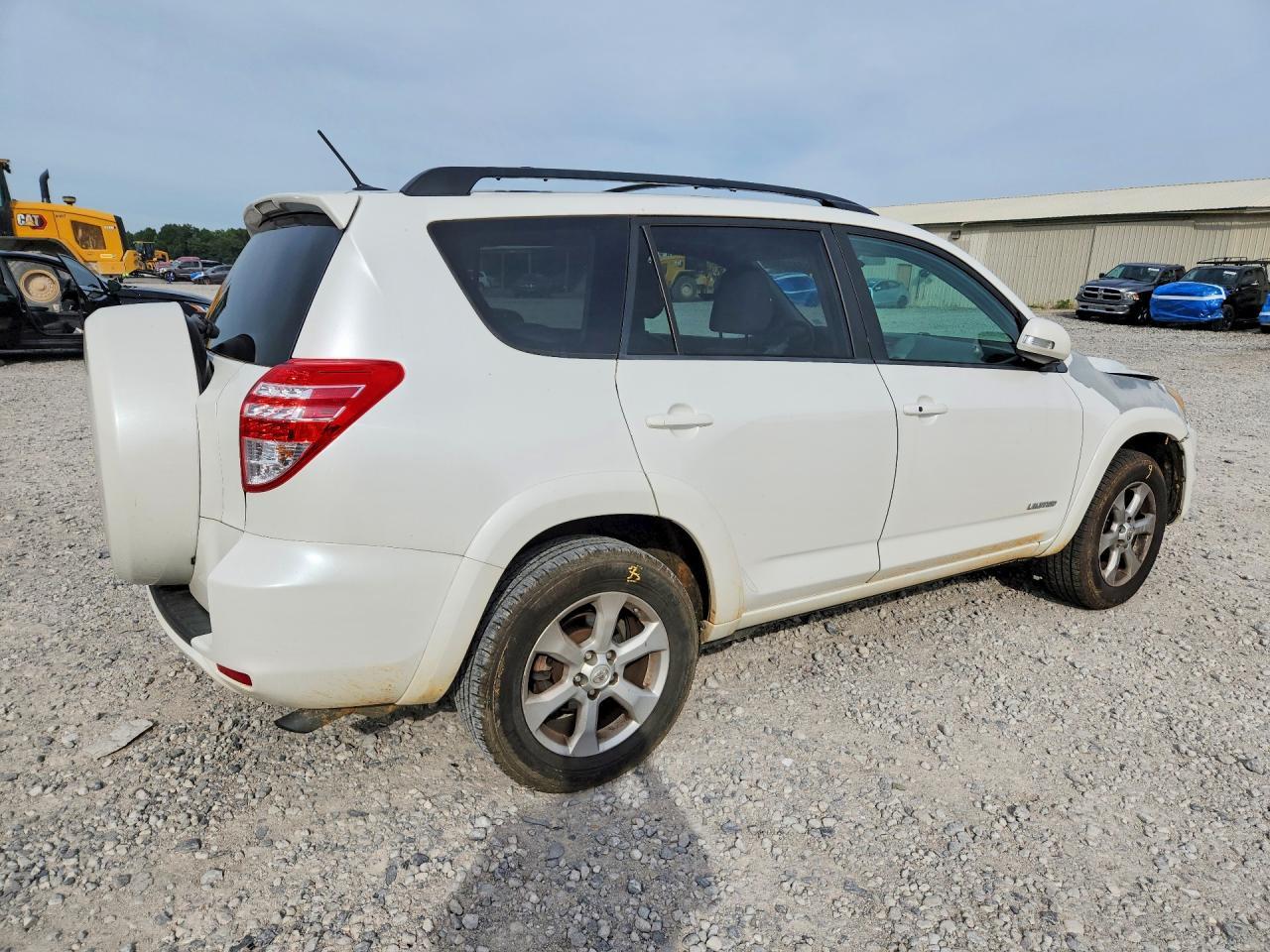 2011 TOYOTA RAV4