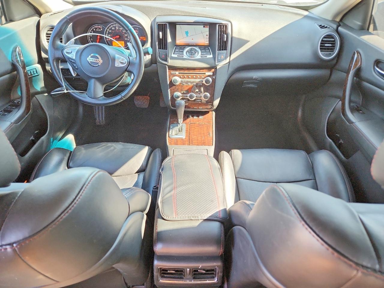 2011 NISSAN Maxima