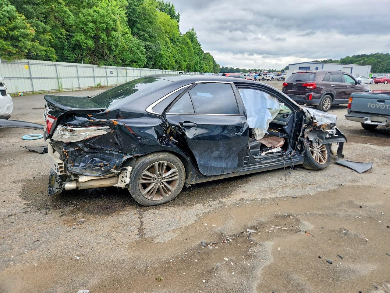2017 TOYOTA CAMRY