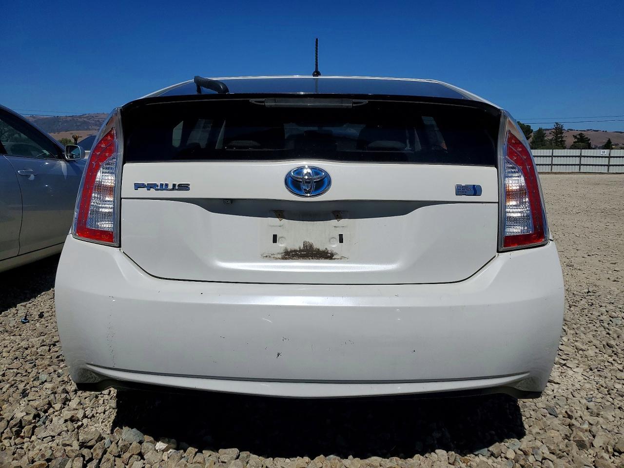 2015 TOYOTA PRIUS