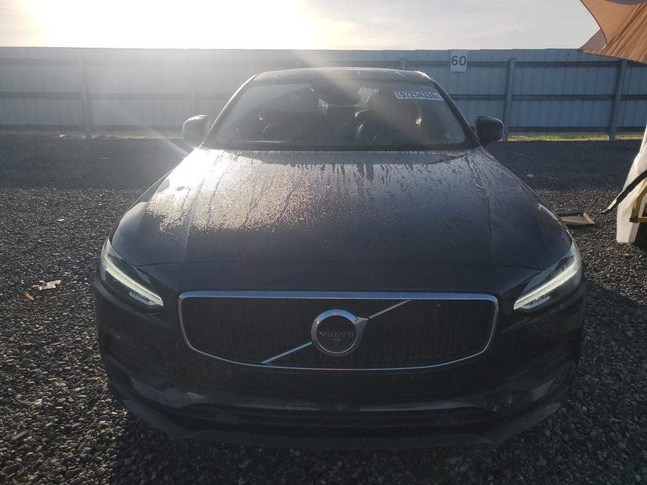 2019 VOLVO S90