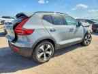 2026 VOLVO XC40