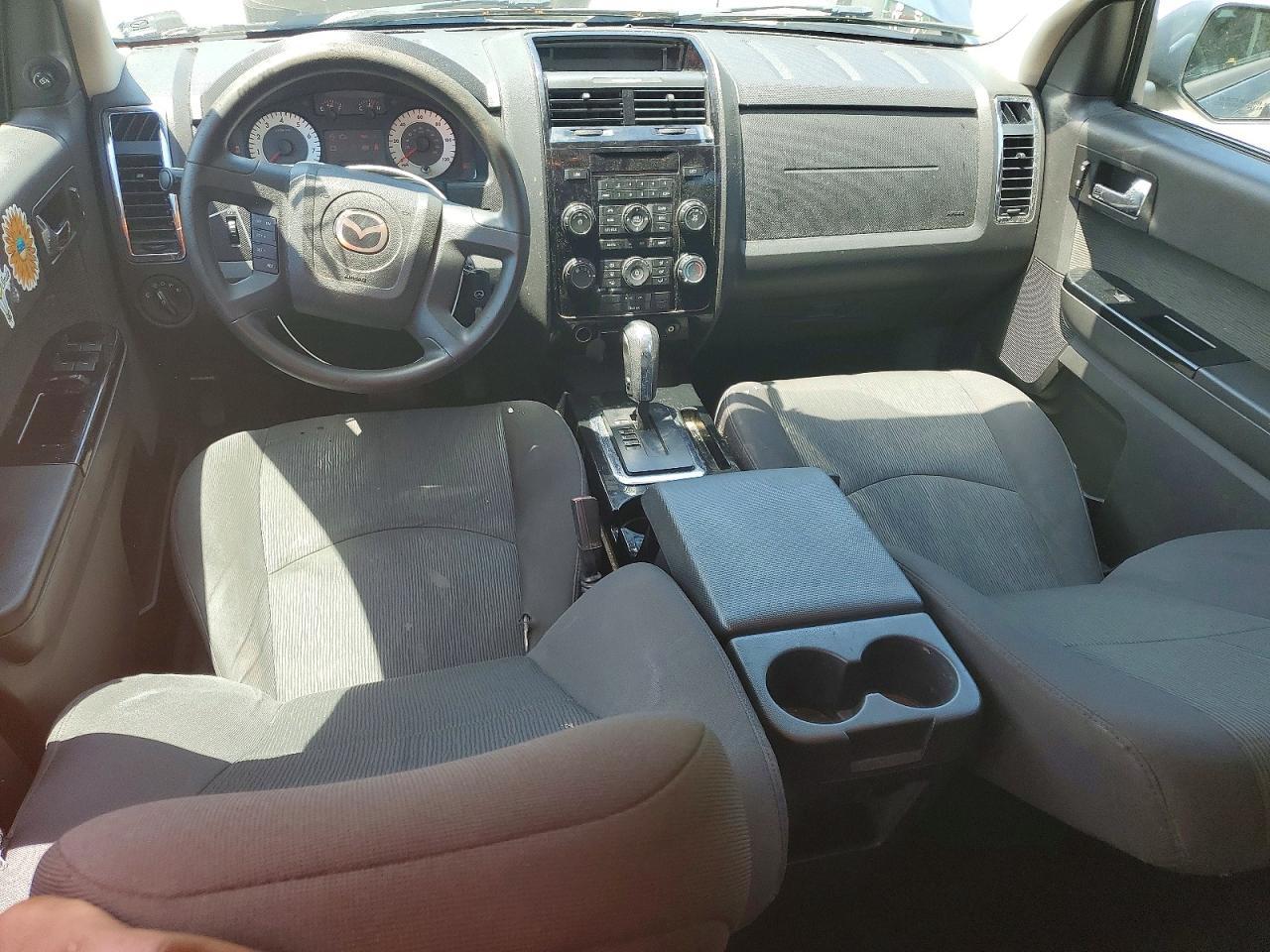 2011 MAZDA Tribute