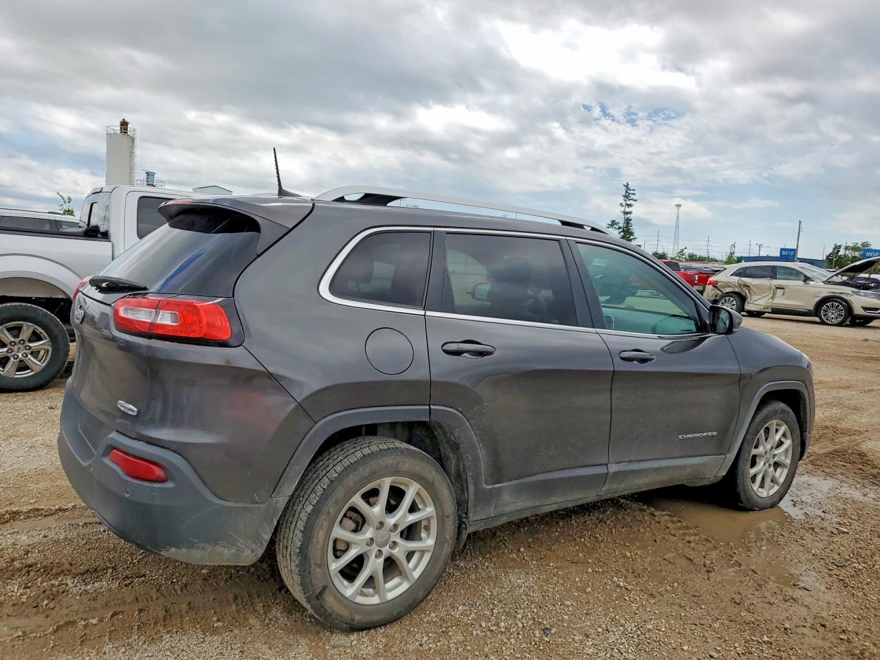 2016 JEEP CHEROKEE
