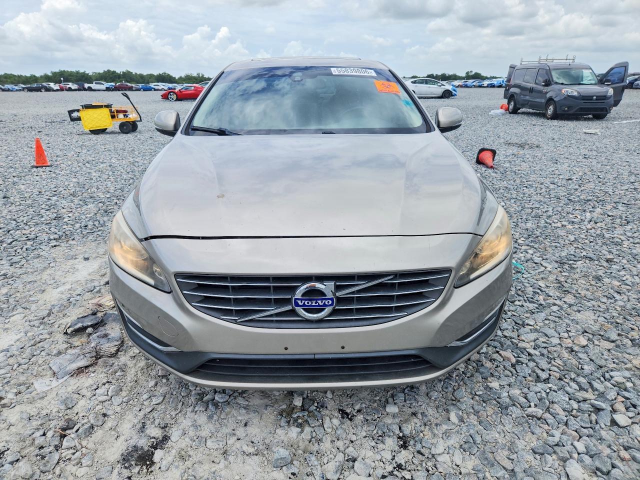2014 VOLVO S60