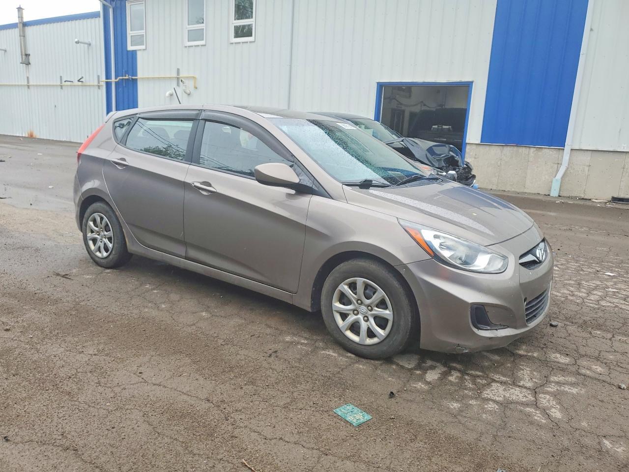 2012 HYUNDAI ACCENT