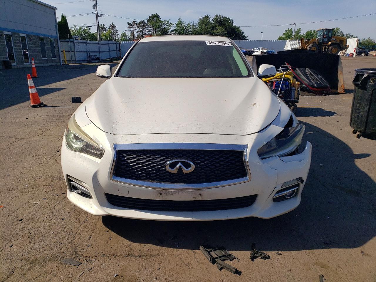 2015 INFINITI Q50