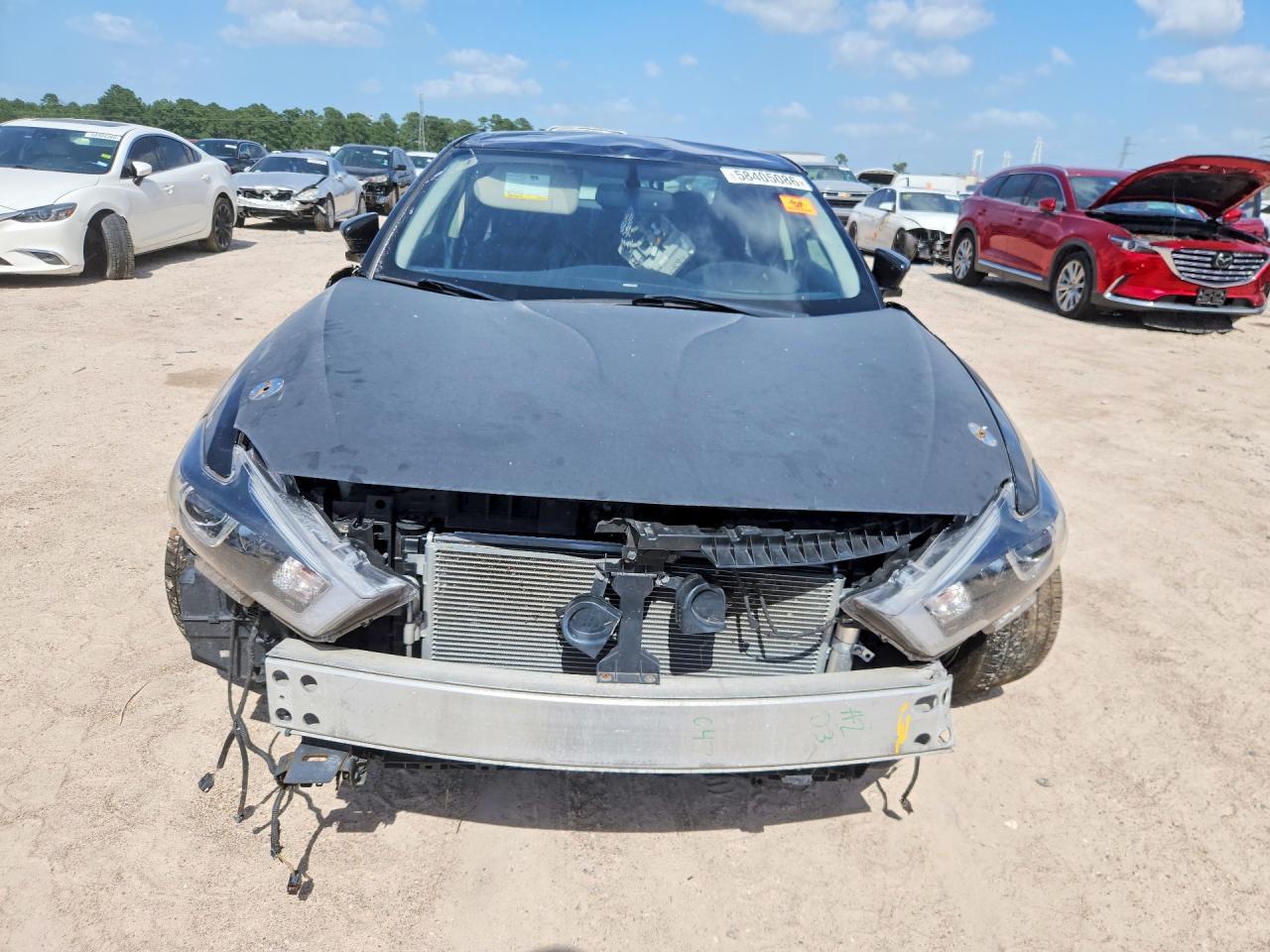 2017 NISSAN Maxima