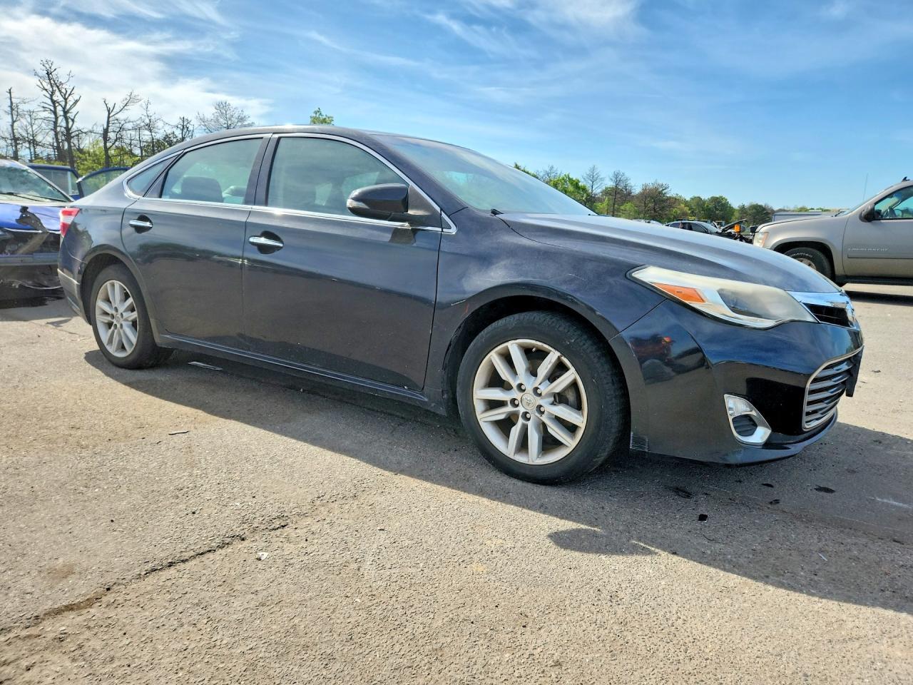 2013 TOYOTA Avalon