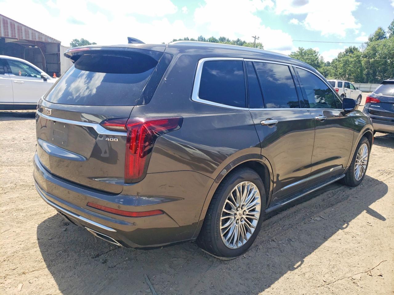 2020 CADILLAC XT6