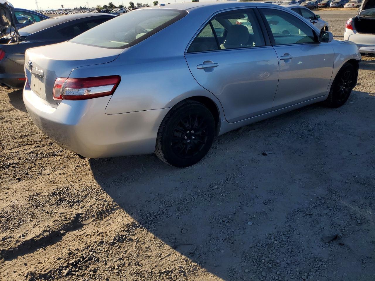 2010 TOYOTA CAMRY