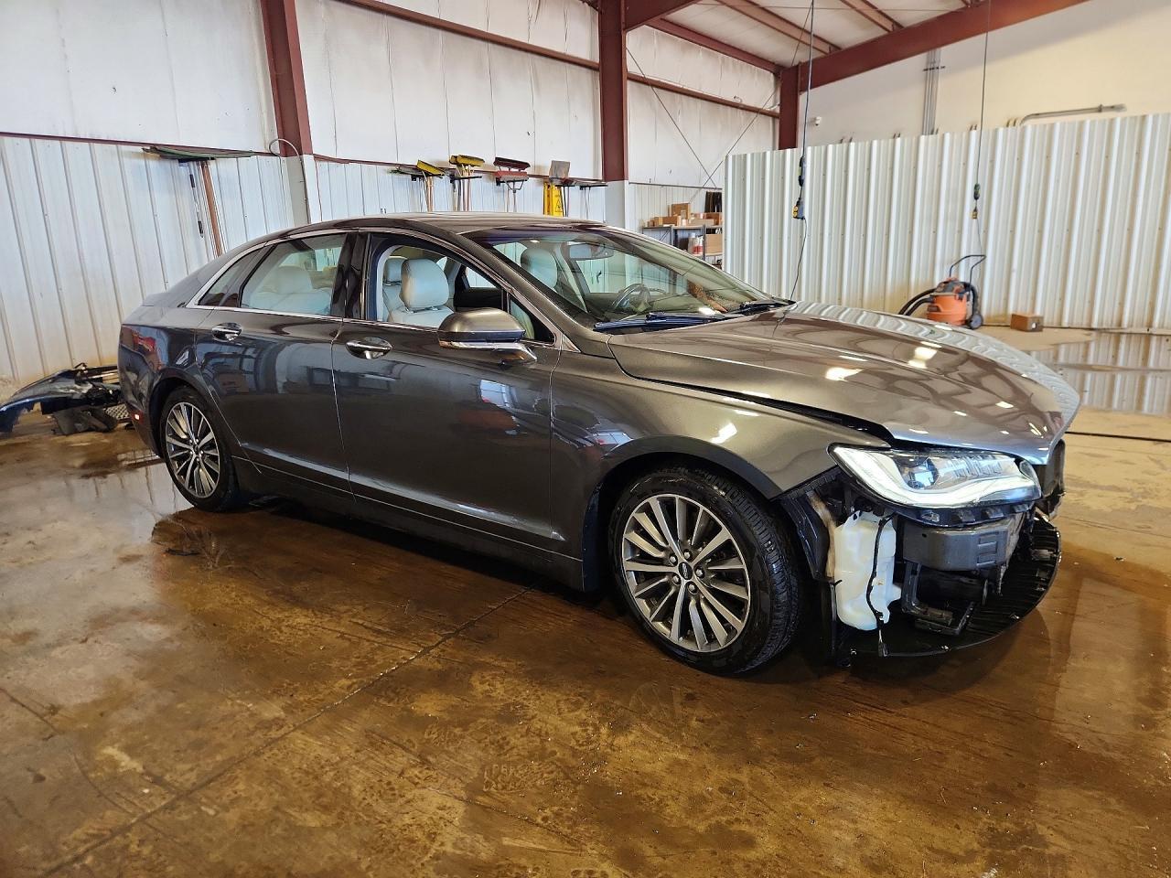 2017 LINCOLN MKZ