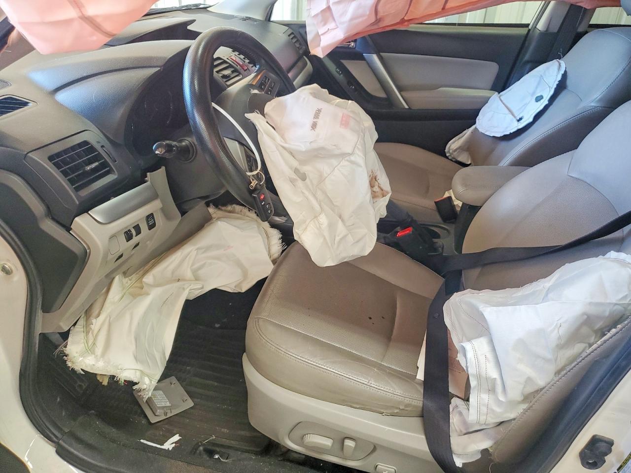2015 SUBARU FORESTER