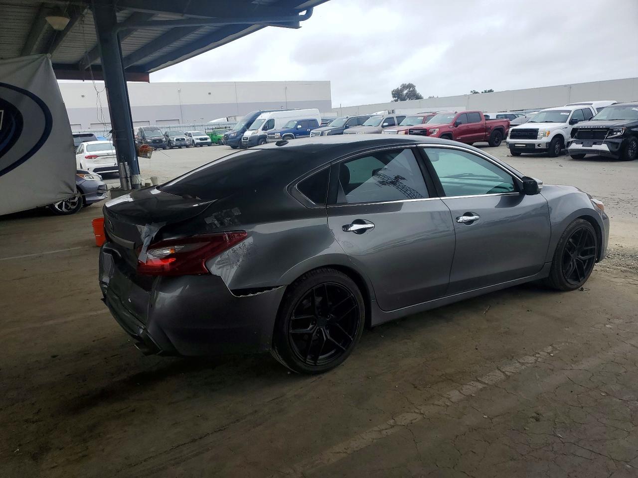 2016 NISSAN ALTIMA