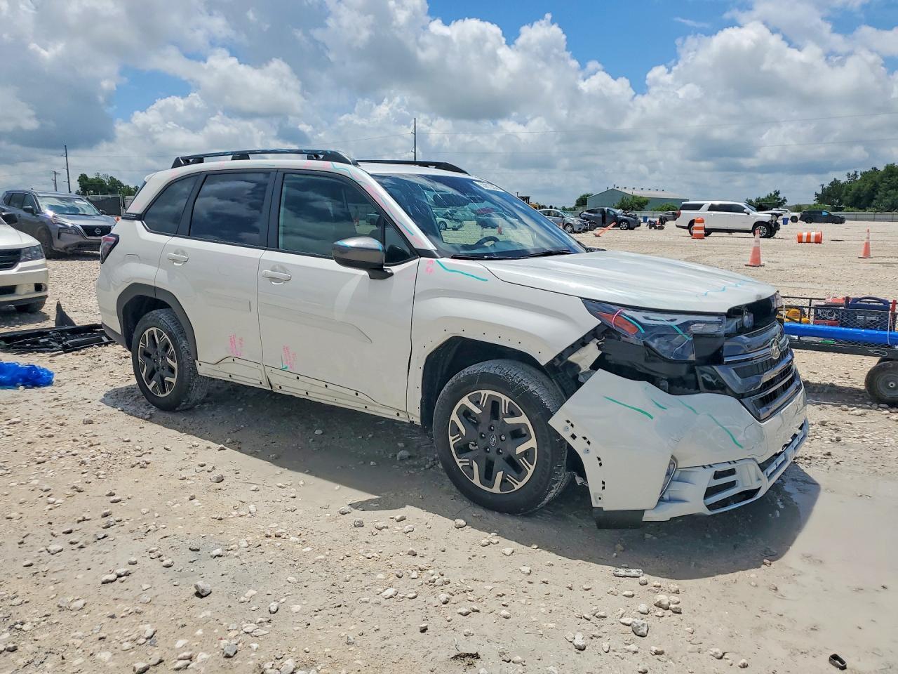 2025 SUBARU FORESTER