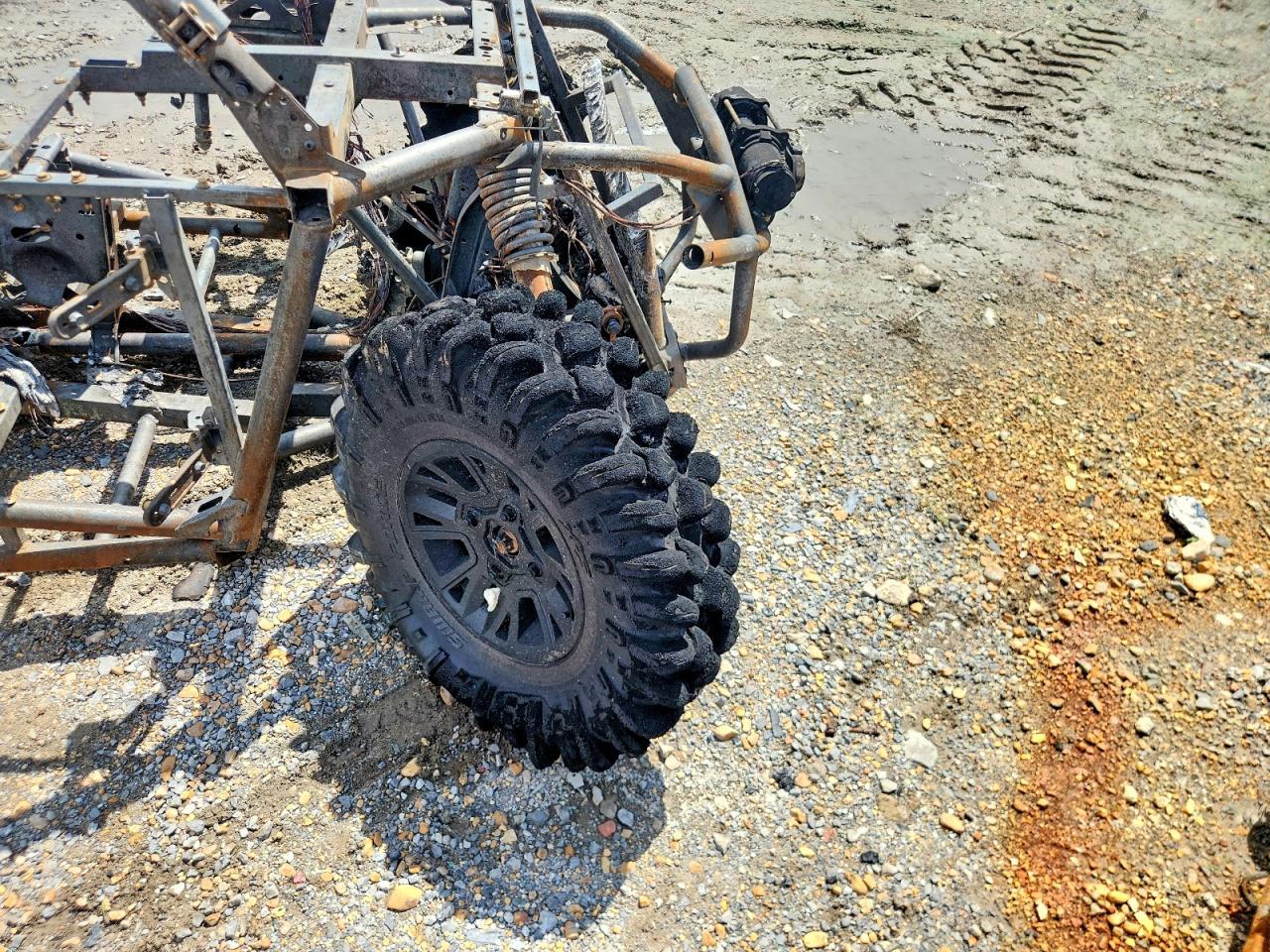 2024 CAN-AM Commander