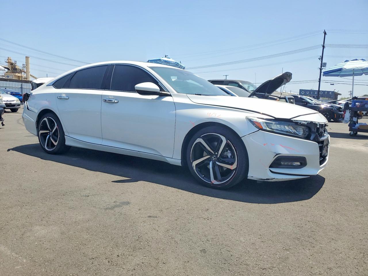 2019 HONDA ACCORD