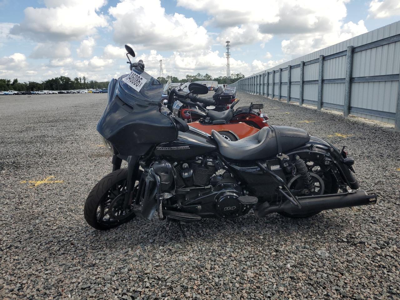 2019 HARLEY-DAVIDSON Flh
