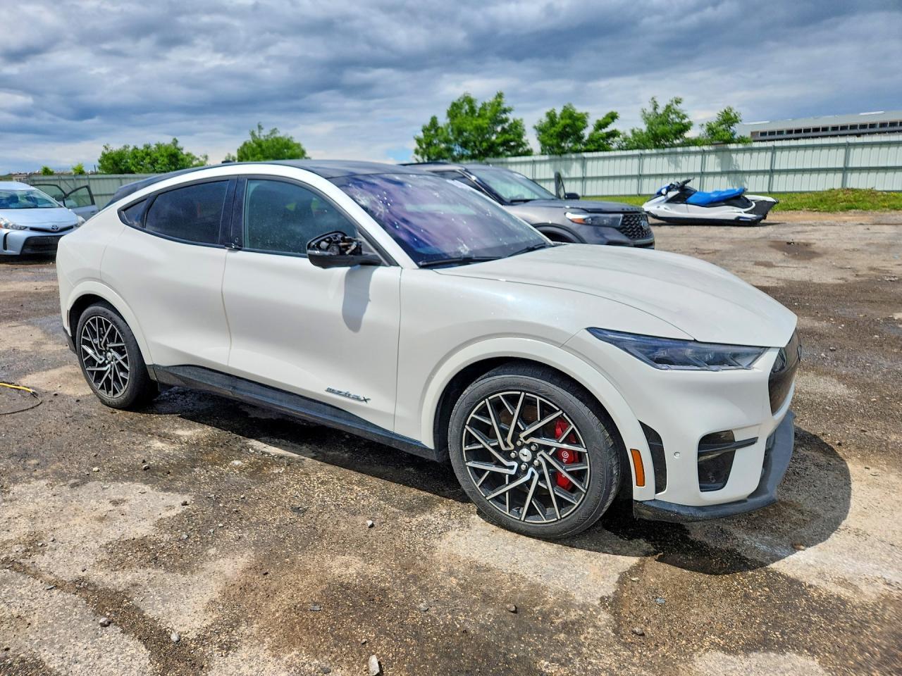 2022 FORD Mustang Mach-E