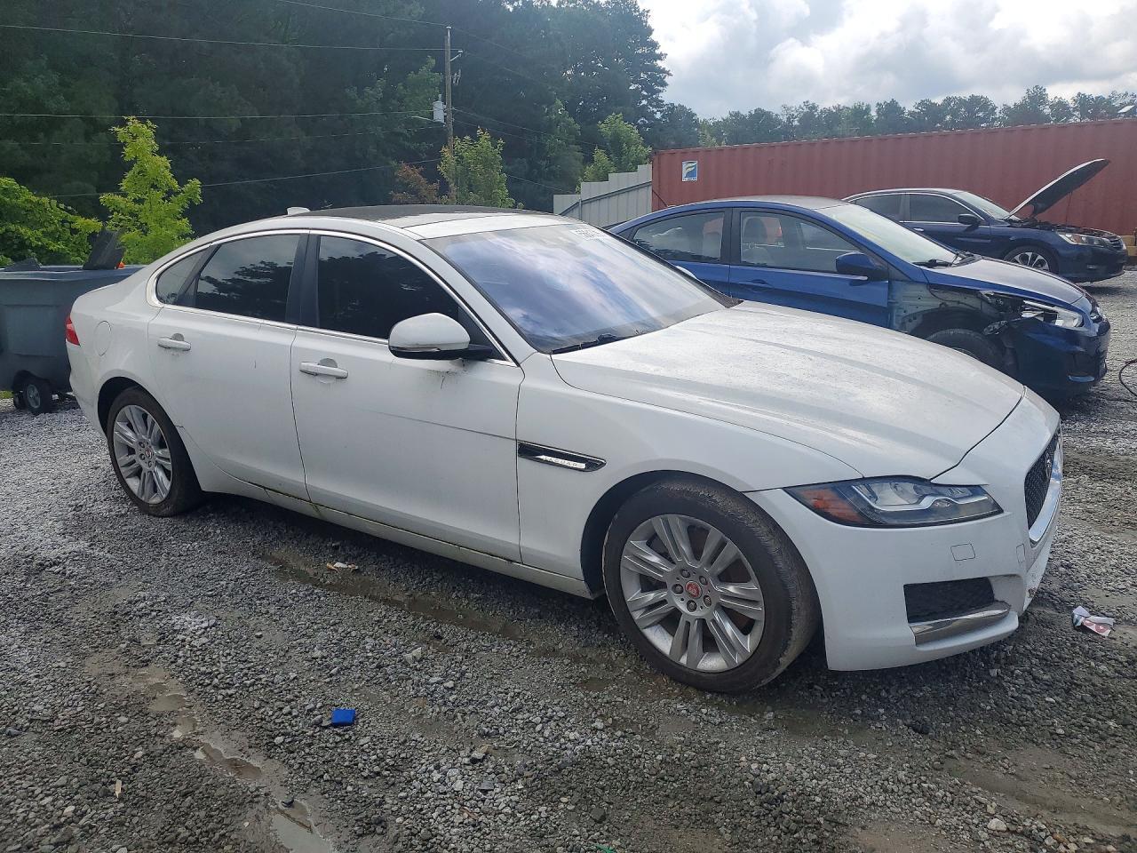 2016 JAGUAR XF