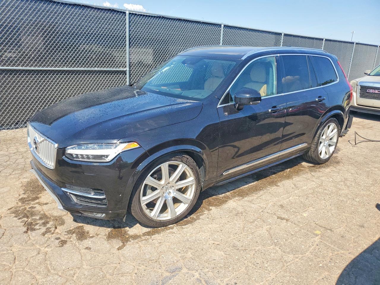 2016 VOLVO XC90