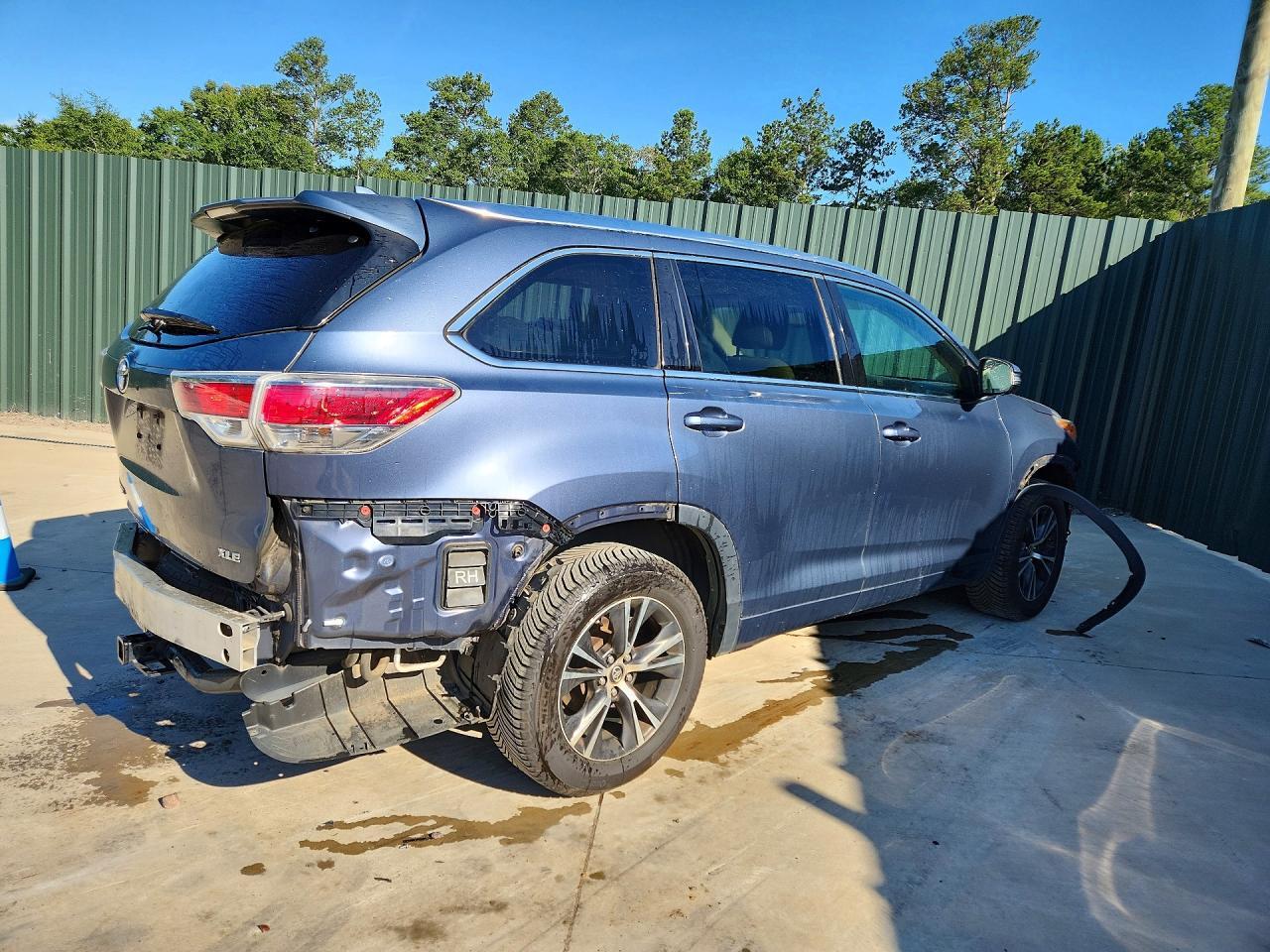 2016 TOYOTA HIGHLANDER