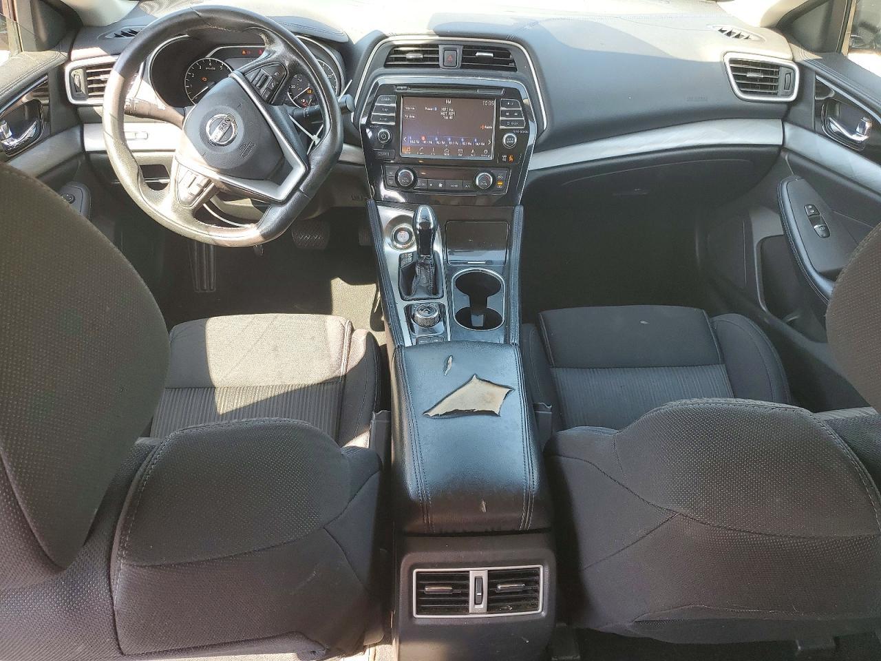 2017 NISSAN Maxima