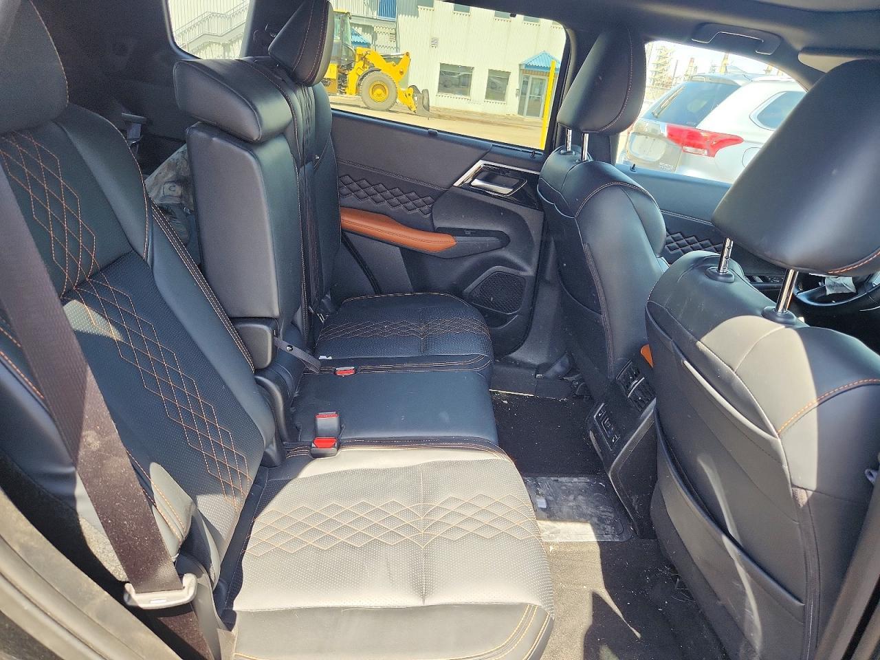 2024 MITSUBISHI outlander