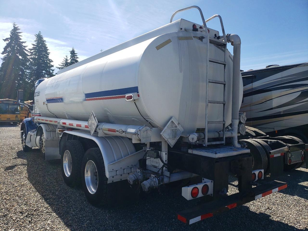 2019 PETERBILT 567